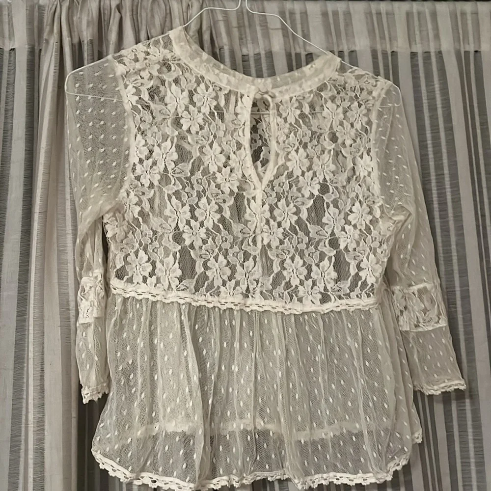 Women’s Free People Medium Cream Lace Bathing Suit Coverup - Picture 2 of 3
